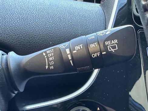 Used 2016 Toyota Prius Three image 31