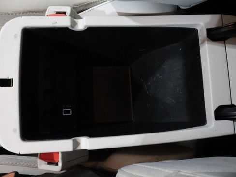 Used 2022 Jeep Cherokee Latitude Lux w/ Mopar Interior Package image 35