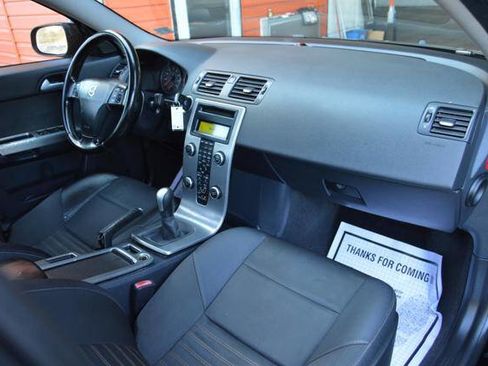 Used 2010 Volvo S40 2.4i image 16