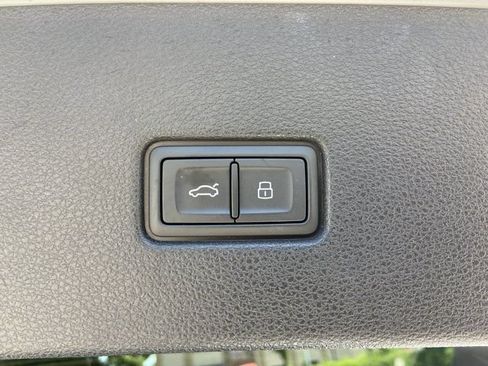 Certified 2023 Audi Q8 Premium w/ Convenience Package AWD/4WD image 33