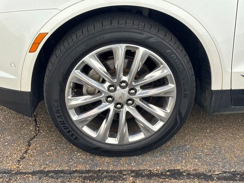 Used 2018 Cadillac XT5 Platinum w/ Driver Assist Package image 26