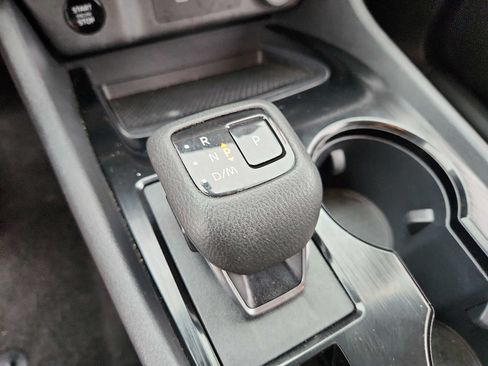 Used 2025 Nissan Rogue SV AWD/4WD image 15