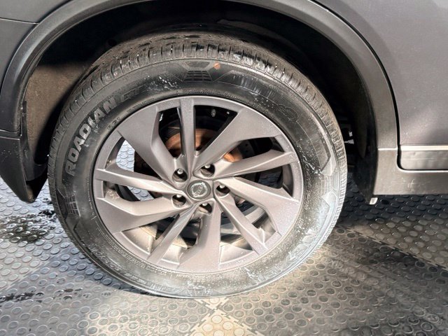 Used 2016 Nissan Rogue SL AWD/4WD image 13