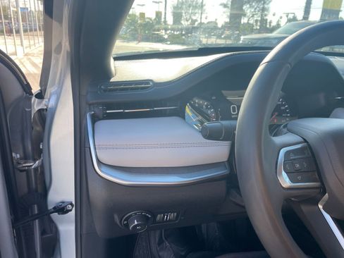 Used 2025 Jeep Compass Limited image 36