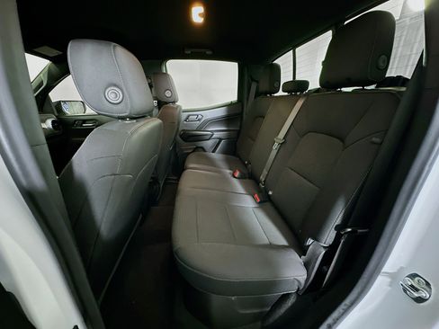 Used 2024 Chevrolet Colorado LT w/ LT Convenience Package image 28