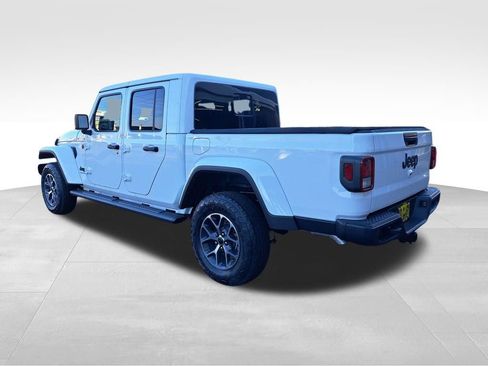 New 2026 Jeep Gladiator Sport AWD/4WD image 3