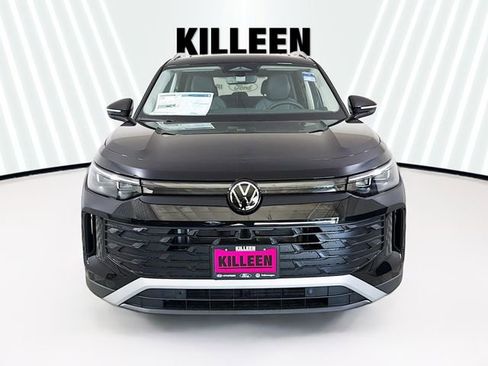 New 2026 Volkswagen Tiguan SE FWD image 2