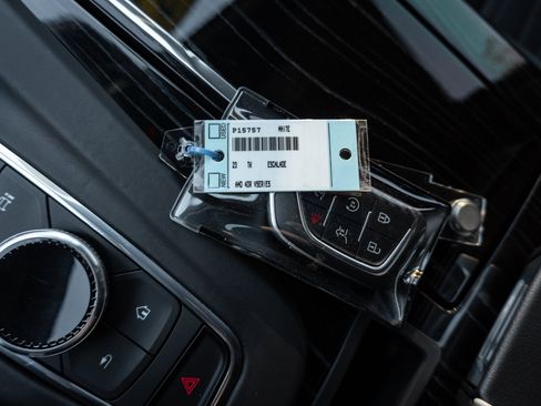 Used 2023 Cadillac Escalade V w/ LPO, ONYX Package image 38