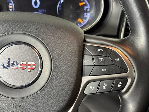 Used 2020 Jeep Grand Cherokee High Altitude AWD/4WD image 12