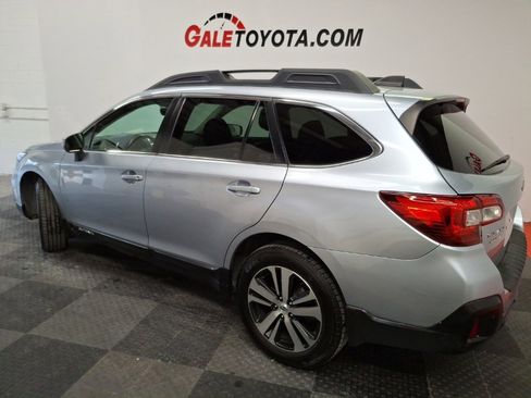 Used 2018 Subaru Outback 2.5i Limited image 8