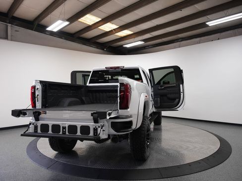 New 2025 GMC Sierra 2500 Denali w/ Denali Reserve Package image 14