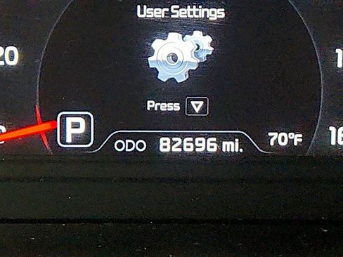 Used 2014 Kia Cadenza Premium w/ Luxury Package FWD image 14
