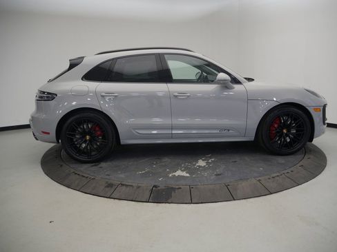 New 2026 Porsche Macan GTS AWD/4WD image 8