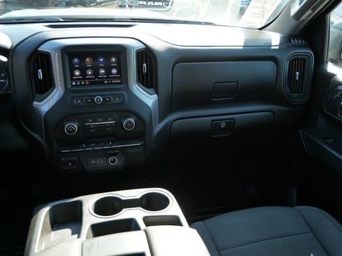 Used 2021 Chevrolet Silverado 1500 Custom Trail Boss AWD/4WD image 11