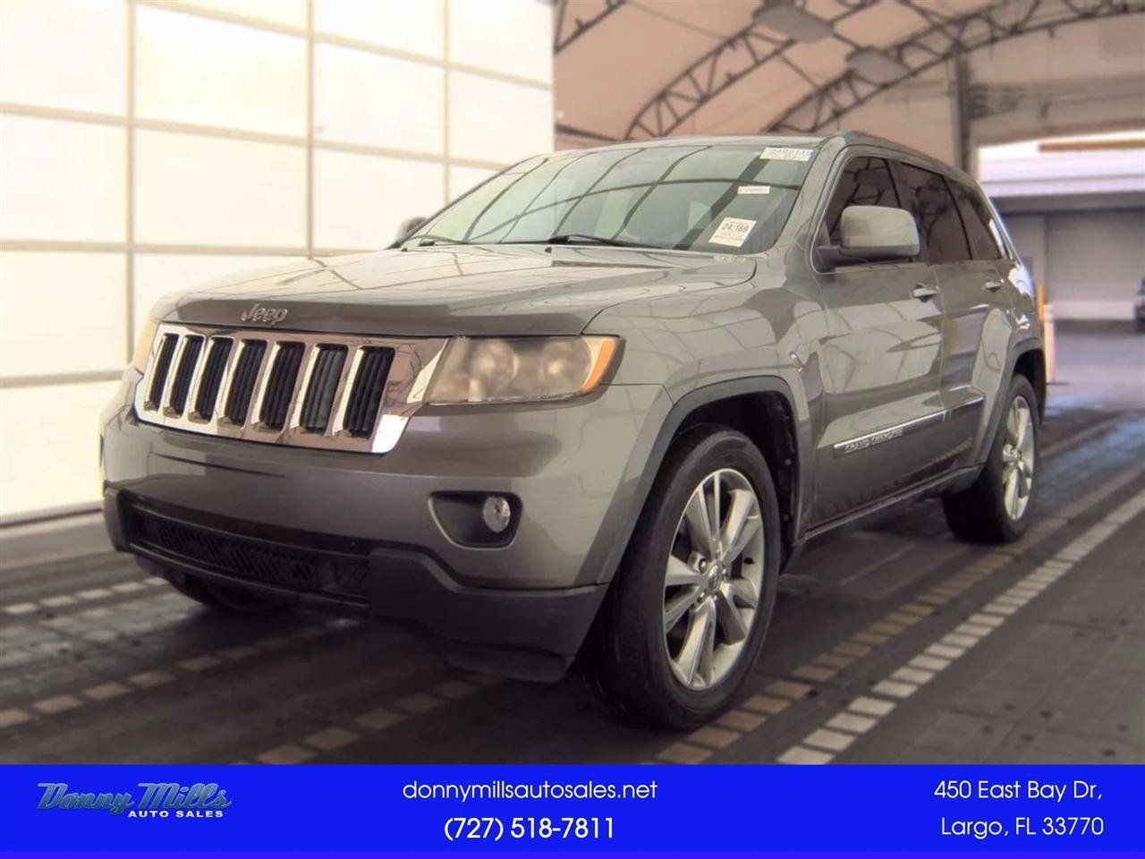 Used 2013 Jeep Grand Cherokee Laredo RWD image 1