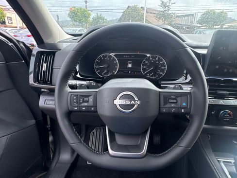 New 2026 Nissan Pathfinder SV FWD image 8