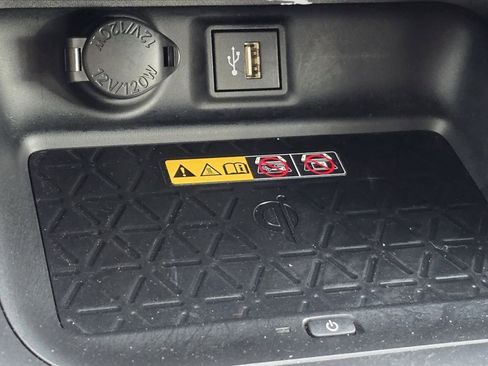 Used 2025 Toyota RAV4 XSE w/ Advanced Technology Package AWD/4WD image 11