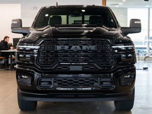 Used 2026 RAM 2500 Limited image 2