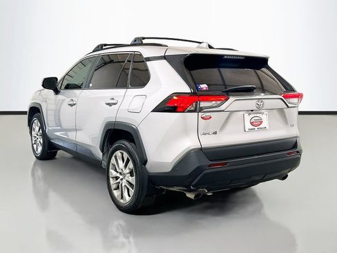 Used 2022 Toyota RAV4 XLE Premium FWD image 6