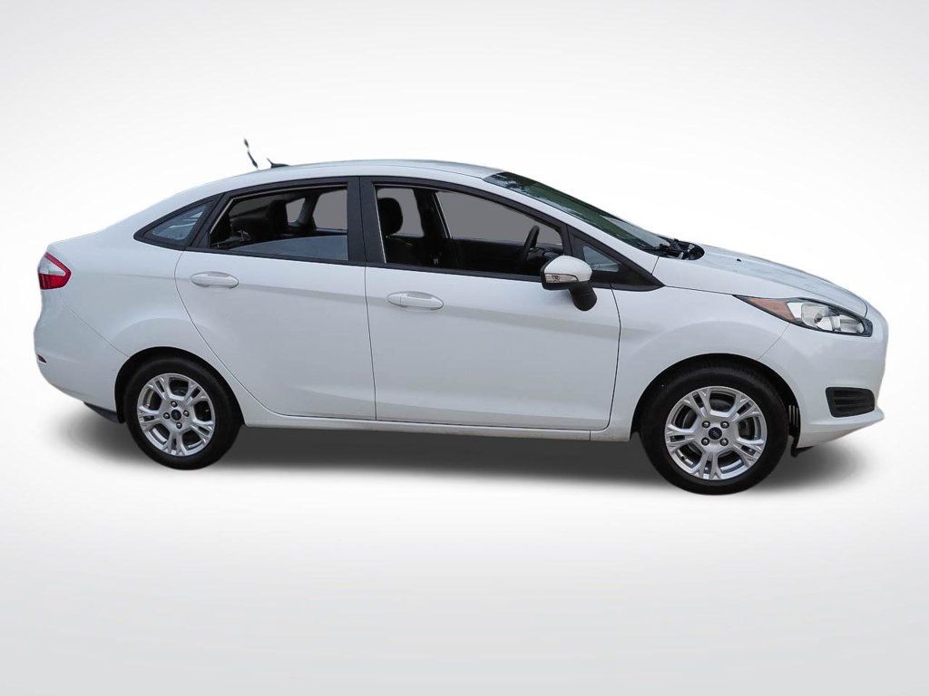 Used 2014 Ford Fiesta SE FWD image 4