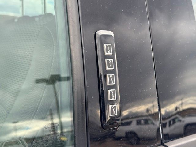 Used 2021 Ford F450 XLT w/ XLT Premium Package AWD/4WD image 13