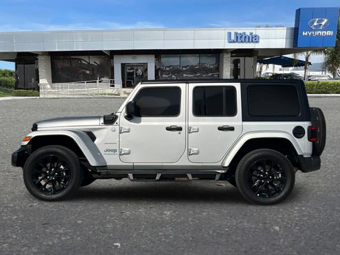 Used 2023 Jeep Wrangler Sahara image 6