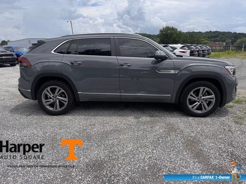 Used 2024 Volkswagen Atlas Cross Sport SEL R-Line AWD/4WD image 6