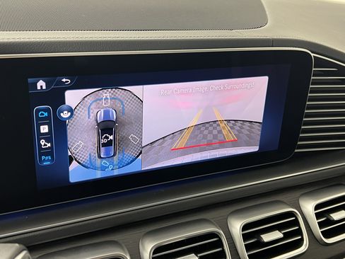 New 2026 Mercedes-Benz GLS 450 4MATIC image 32