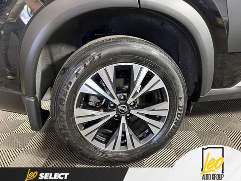 Used 2023 Nissan Rogue SV AWD/4WD image 23