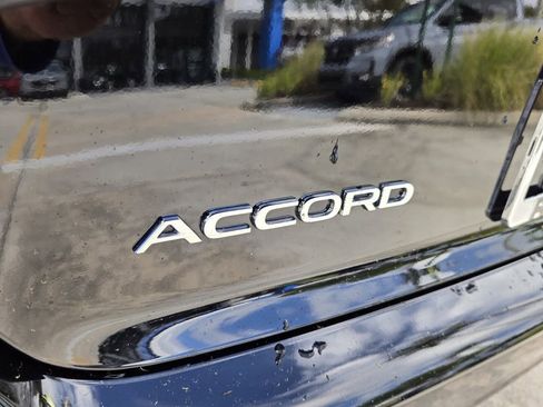 Used 2025 Honda Accord SE image 15