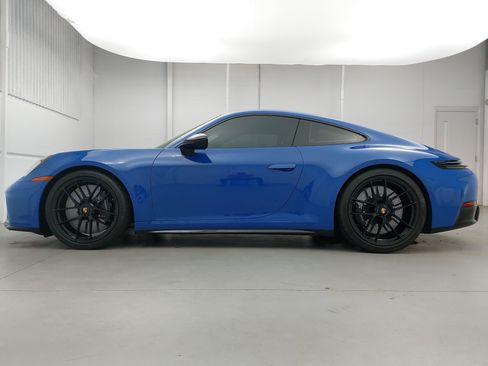 Certified 2025 Porsche 911 Carrera 4 GTS AWD/4WD image 2