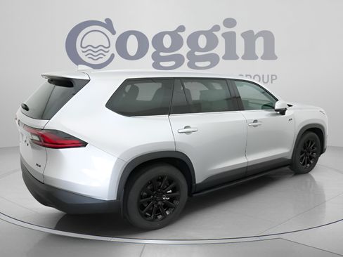 New 2026 Toyota Grand Highlander AWD image 18