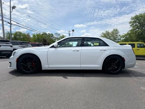 Used 2023 Chrysler 300 C RWD image 5