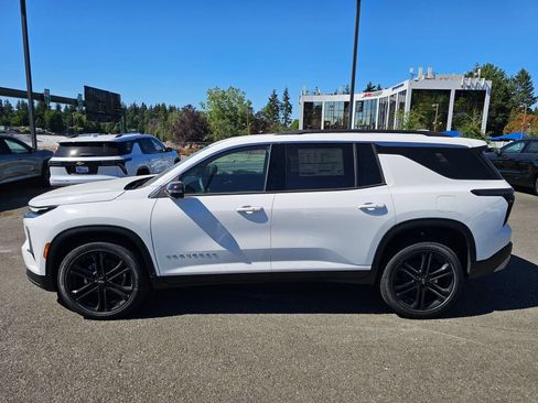 New 2026 Chevrolet Traverse LT w/ Driver Confidence Package AWD/4WD image 8
