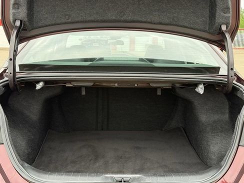 Used 2024 Nissan Altima 2.5 SV FWD image 31