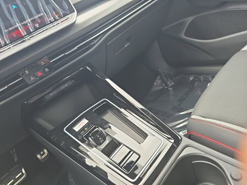 New 2025 Volkswagen GTI SE image 25