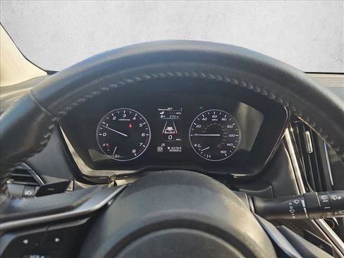 Used 2020 Subaru Outback Premium image 11