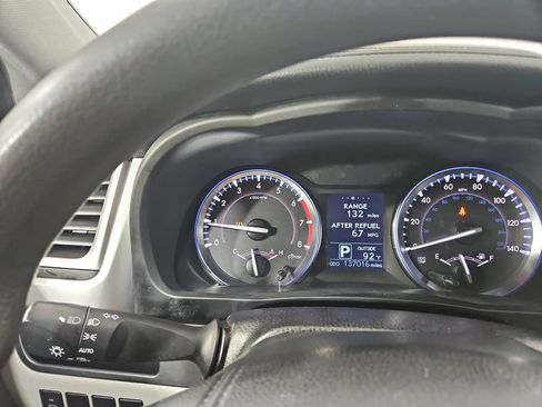 Used 2014 Toyota Highlander LE FWD image 16