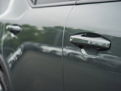 Used 2026 Volvo XC40 B5 Ultra w/ Protection Package Premier image 17