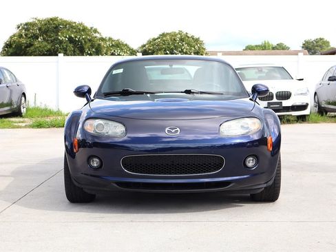 Used 2007 MAZDA MX-5 Miata Sport RWD image 3