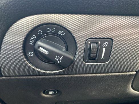 Used 2018 Dodge Durango GT image 25