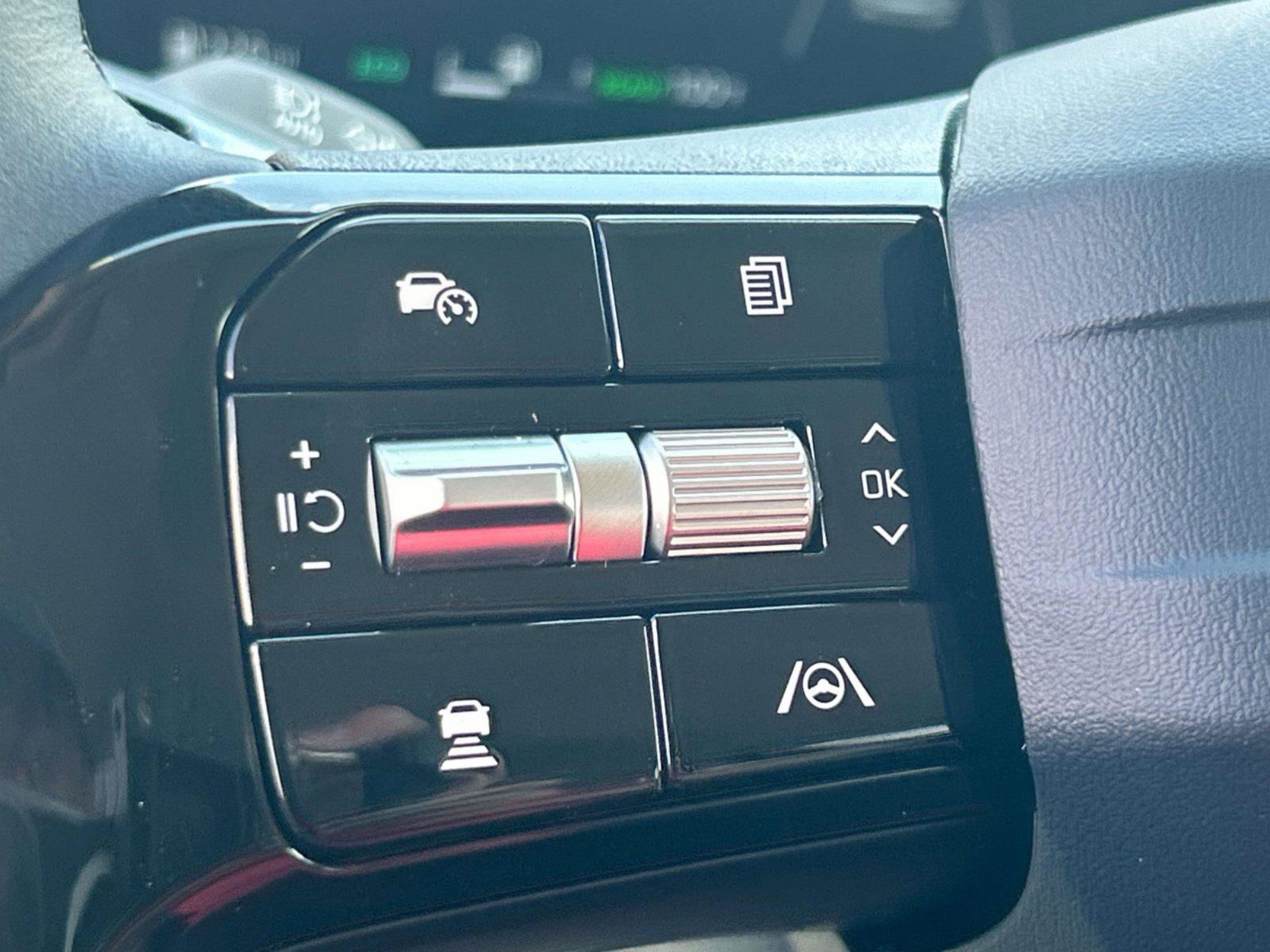 New 2027 Kia Carnival SX FWD image 26