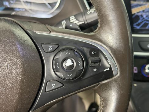 Used 2018 Buick LaCrosse Essence w/ Dynamic Drive Package FWD image 27