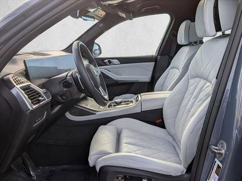 Used 2026 BMW X7 xDrive40i image 16