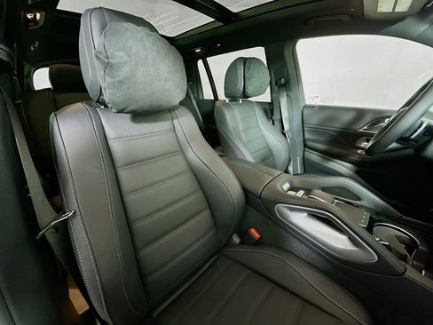 New 2026 Mercedes-Benz GLS 580 4MATIC image 31