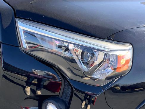 Used 2021 Toyota 4Runner TRD Off-Road Premium w/ Moonroof Package image 28