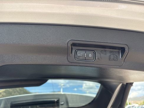 Used 2023 Ford Explorer XLT w/ Equipment Group 202A image 12