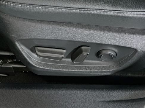 Used 2023 Toyota Camry XSE FWD image 13