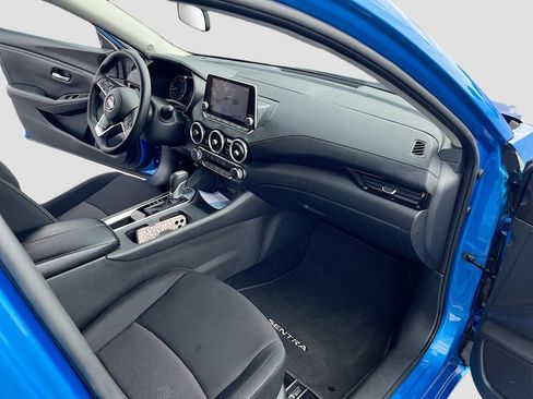 Used 2025 Nissan Sentra SV FWD image 27