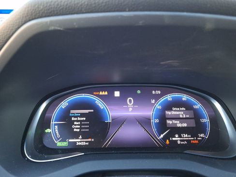 Used 2023 Toyota Venza Limited image 20